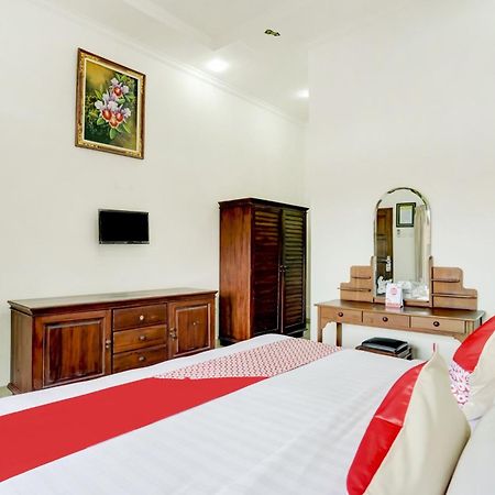 Super Oyo 3261 Hotel Ratu Denpasar Eksteriør billede