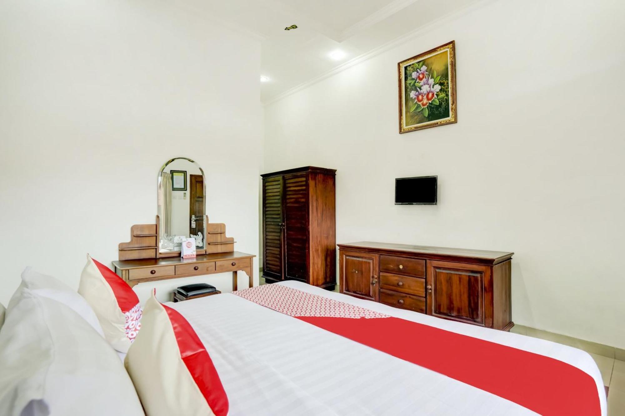 Super Oyo 3261 Hotel Ratu Denpasar Eksteriør billede
