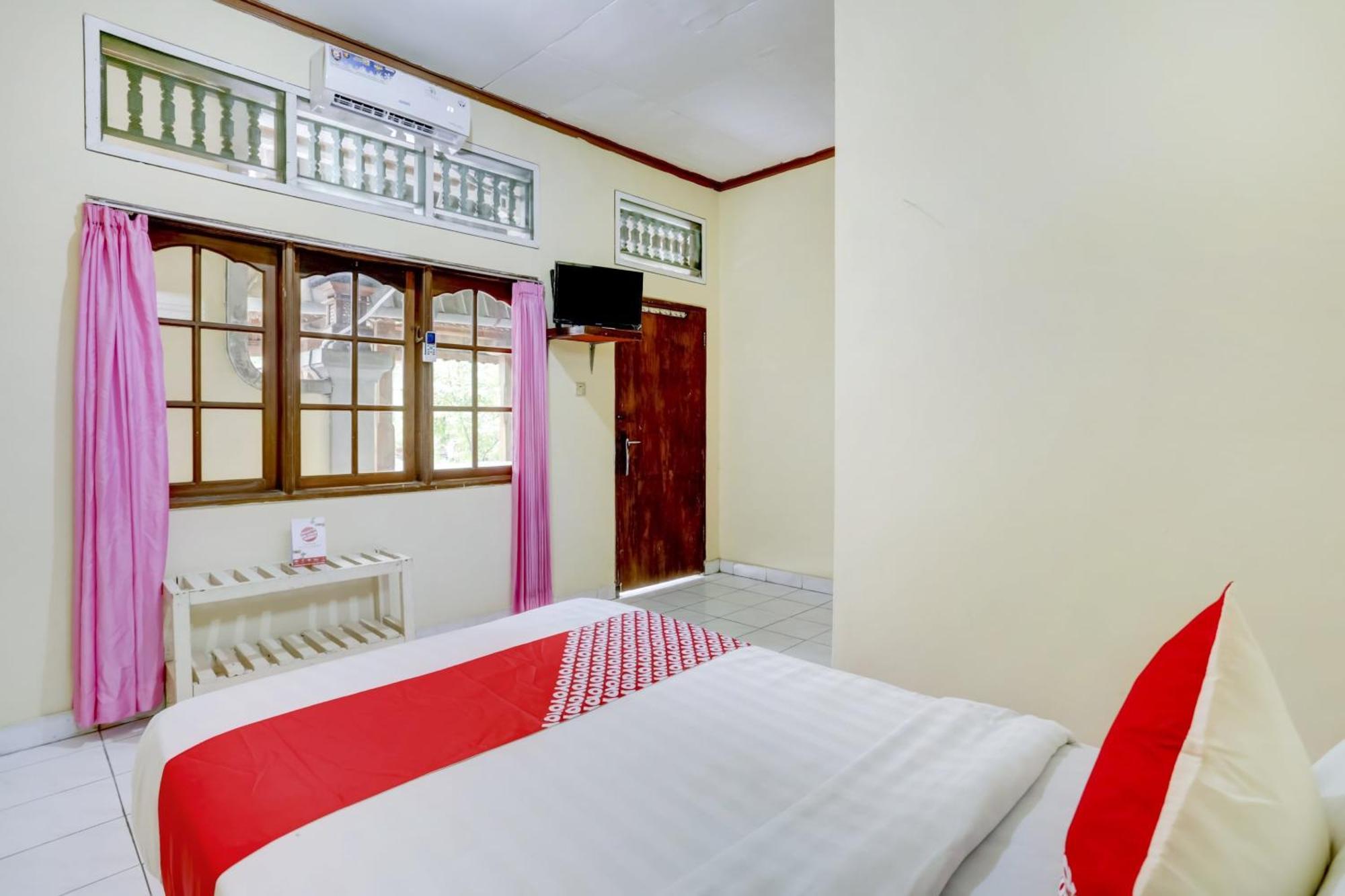 Super Oyo 3261 Hotel Ratu Denpasar Eksteriør billede